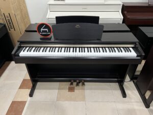 Yamaha YDP 160R