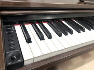 Yamaha YDP 140