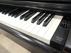 Yamaha YDP 163