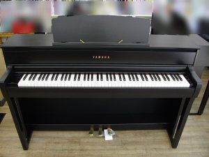 Yamaha CLP-775R (New)