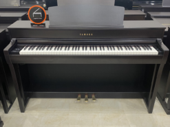 Yamaha CLP 745