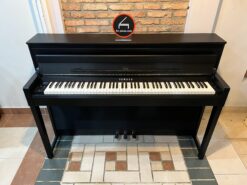 Yamaha CLP 585B