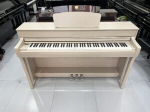 Yamaha CLP-735Wa