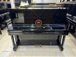 Yamaha U100