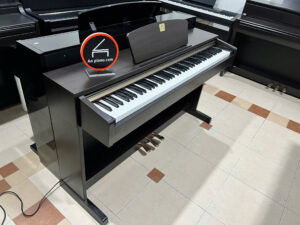 Yamaha CLP 320