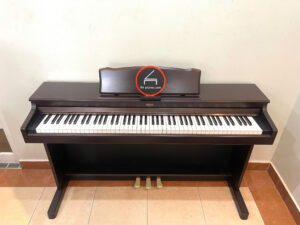 Korg C2200